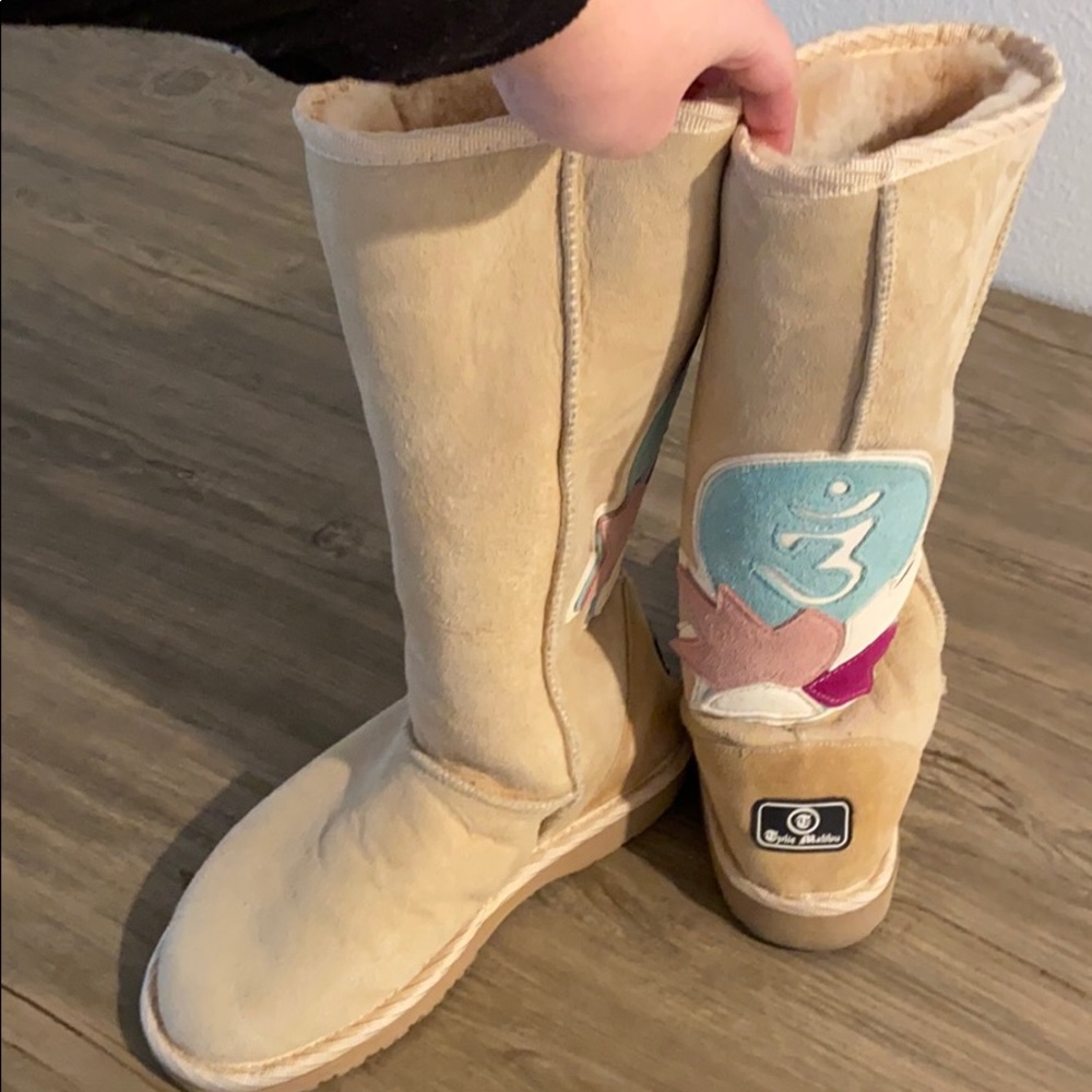 Tylie Malibu Sheepskin boots - uggs type boots